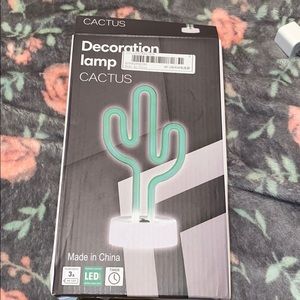 Cactus LED light plug in